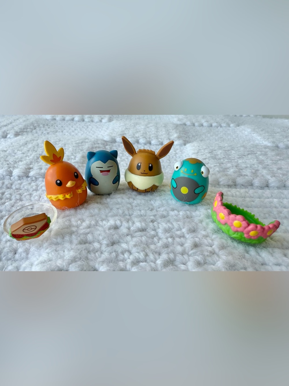 Pokémon Squish-a-longs Mini-Squish figures